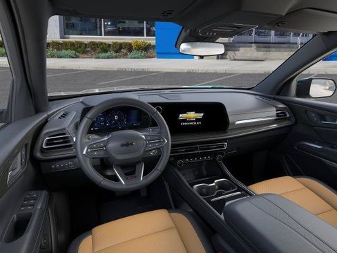 New 2027 Chevrolet Traverse Z71 w/ LPO, Floor Liner Package AWD/4WD image 15