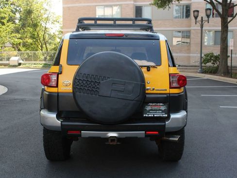 Used 2007 Toyota FJ Cruiser 4WD image 8