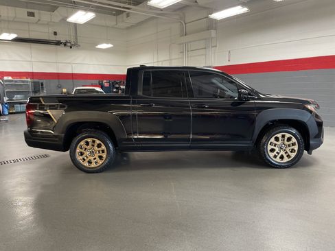Used 2021 Honda Ridgeline Sport image 11