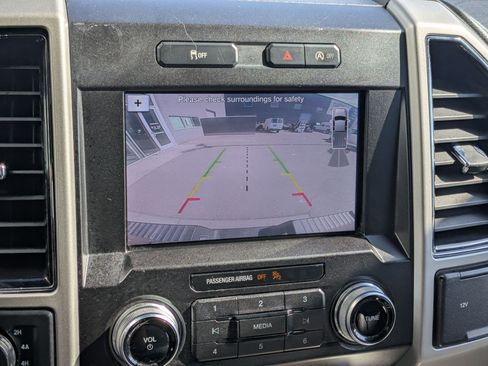Used 2019 Ford F150 Lariat w/ Equipment Group 502A Luxury AWD/4WD image 23