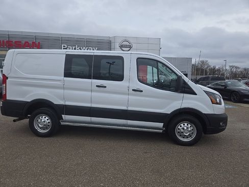 Used 2023 Ford Transit 250 Low Roof AWD w/ Exterior Upgrade Package image 8