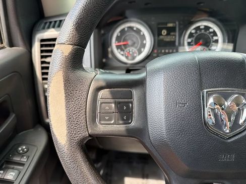 Used 2017 RAM 1500 ST w/ SXT Appearance Group AWD/4WD image 11