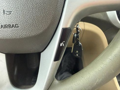 Used 2014 Hyundai Accent GLS w/ Option Group 2 FWD image 16