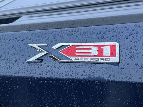 Used 2021 GMC Sierra 1500 Elevation w/ Preferred Package image 10