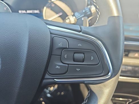 Certified 2021 Buick Envision Essence w/ Technology Package I AWD/4WD image 23