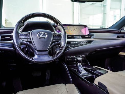 Used 2020 Lexus ES 350 Ultra Luxury w/ Accessory Package 2 FWD image 15