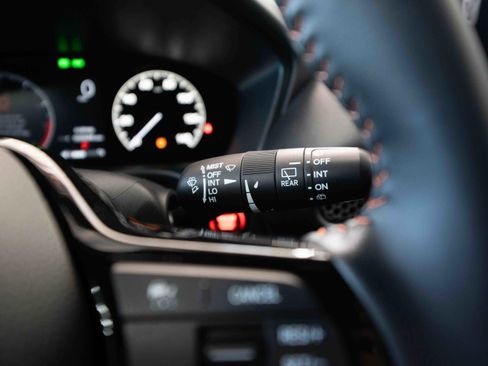 Used 2025 Honda HR-V Sport image 14