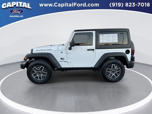 Used 2018 Jeep Wrangler Rubicon w/ Power Convenience Group image 5