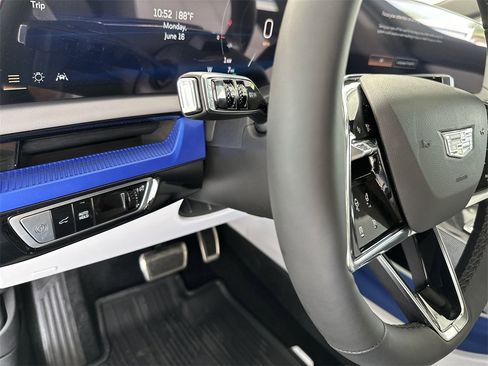 New 2025 Cadillac Optiq Sport 1 image 21