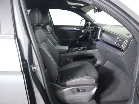 Used 2024 Volkswagen Atlas Cross Sport SEL R-Line image 20