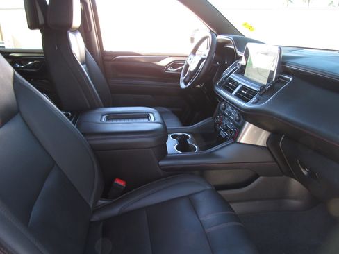 Used 2024 Chevrolet Suburban RST w/ Sport Performance Package image 9