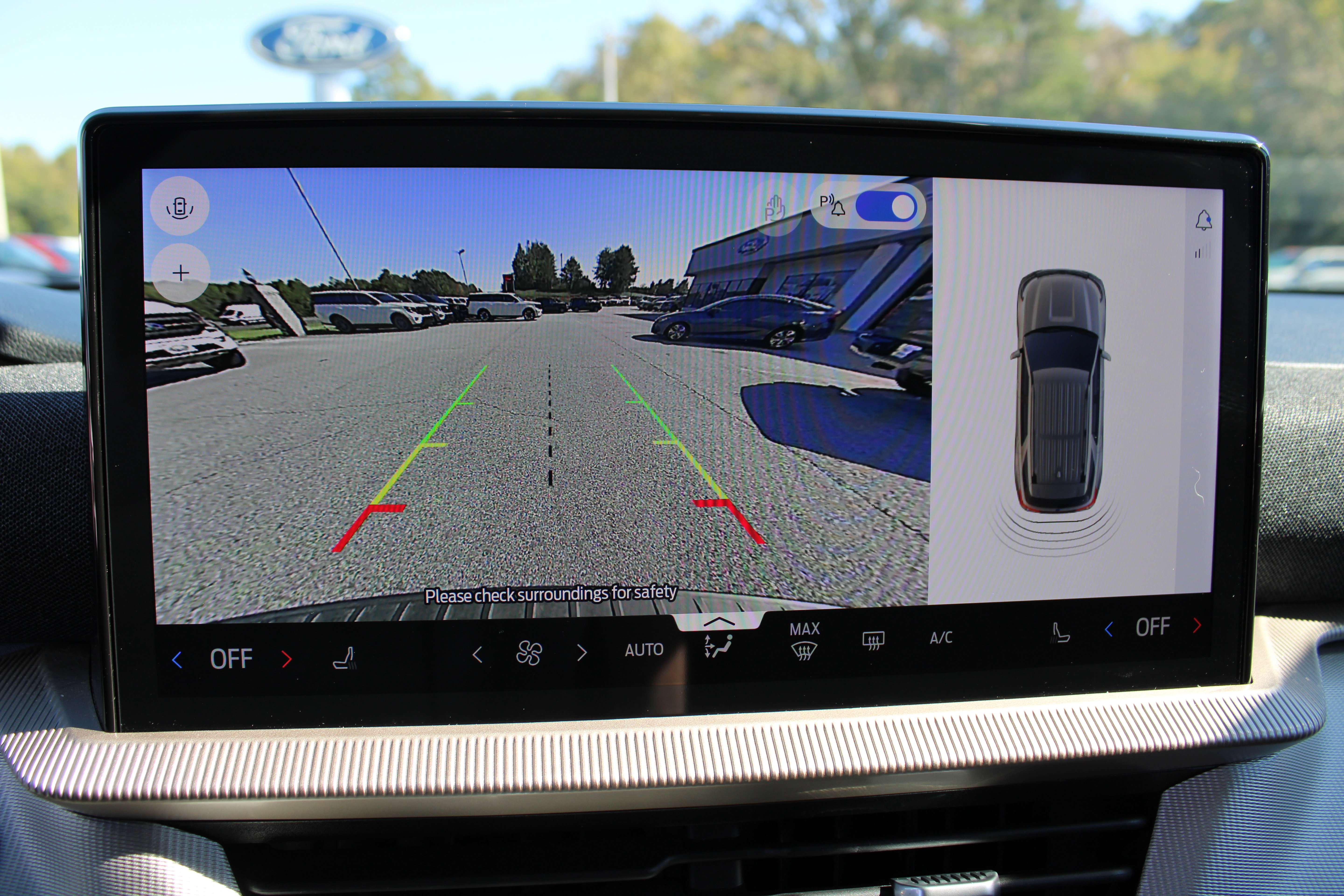 Used 2025 Ford Explorer Active RWD image 26