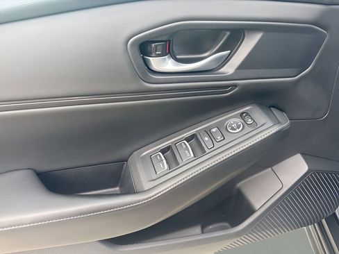 Used 2025 Honda Accord Sport image 25