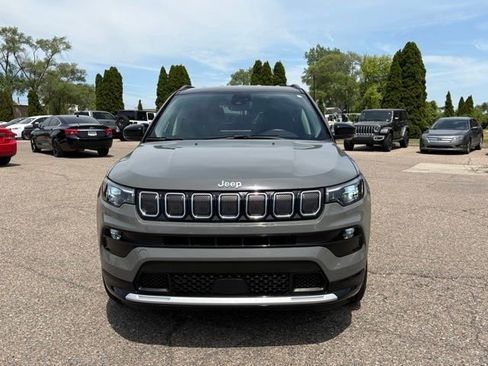 Used 2022 Jeep Compass Limited w/ Elite Group AWD/4WD image 8