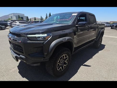 Used 2024 Chevrolet Colorado ZR2 w/ ZR2 Convenience Package III AWD/4WD image 3
