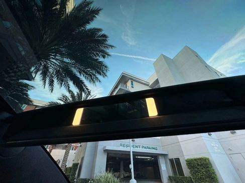 Used 2021 Tesla Model X Long Range image 38