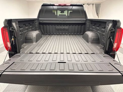 Used 2026 GMC Sierra 1500 Denali AWD/4WD image 27