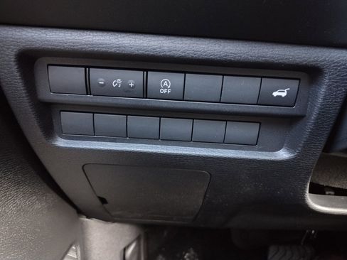 New 2026 Mitsubishi Outlander SE image 21