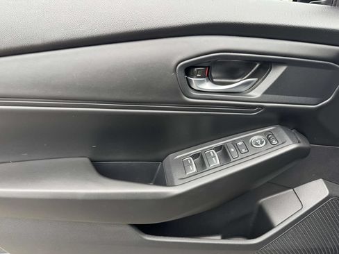 Used 2023 Honda Accord EX image 17