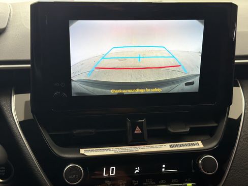 Used 2024 Toyota Corolla SE FWD image 18