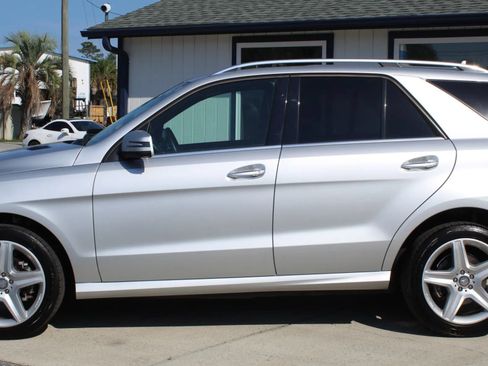 Used 2014 Mercedes-Benz ML 350 2WD w/ Premium 1 Package image 2