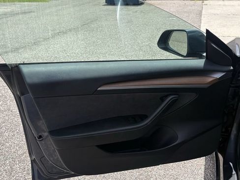 Used 2023 Tesla Model 3 Standard Range RWD image 10