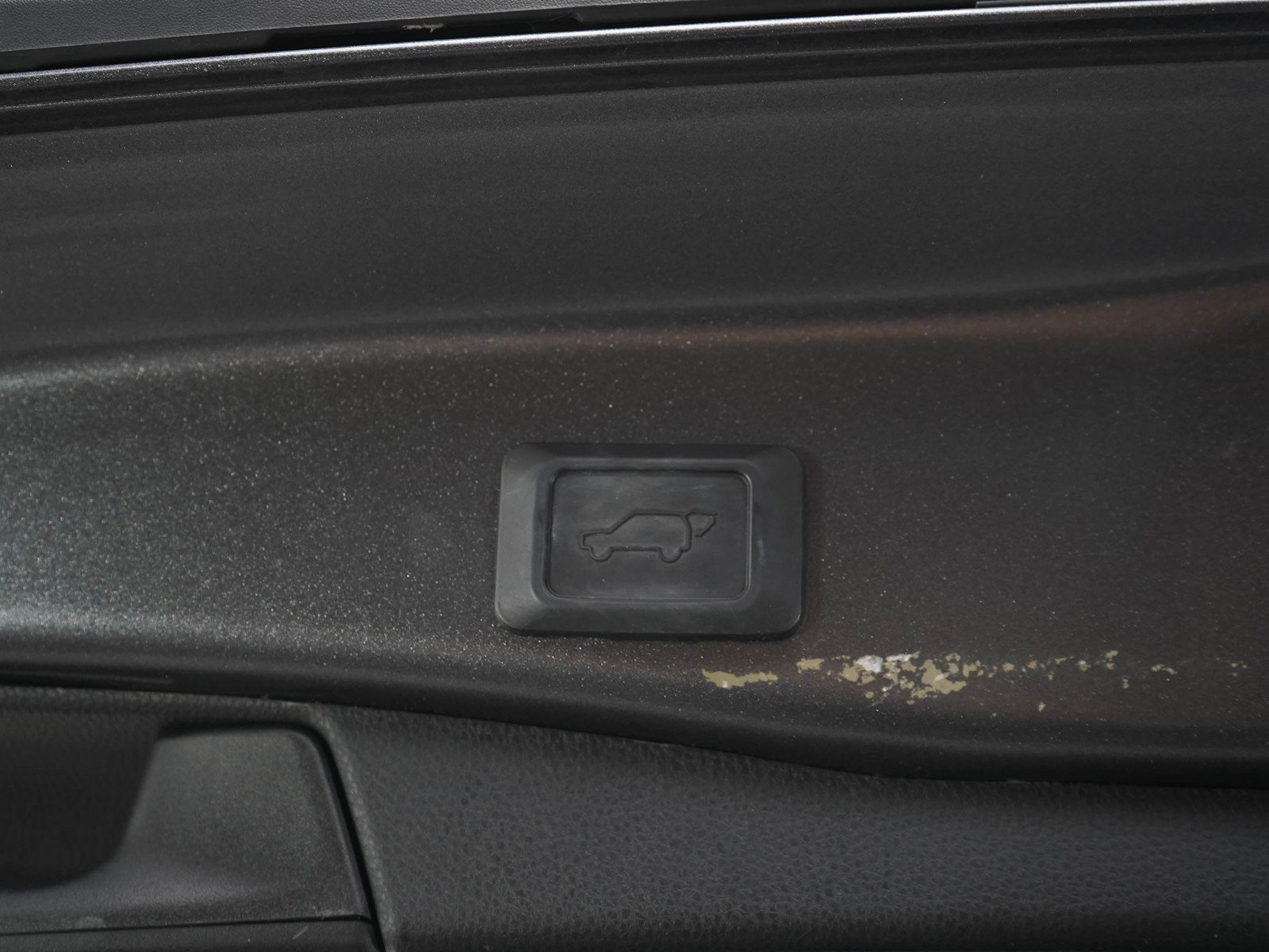 Used 2021 Toyota RAV4 XLE Premium AWD/4WD image 14