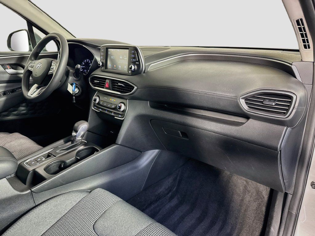 Used 2020 Hyundai Santa Fe SE AWD/4WD image 30