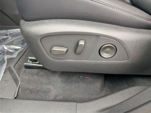 New 2026 Chevrolet Traverse LT w/ Sun and Wheel Package image 37