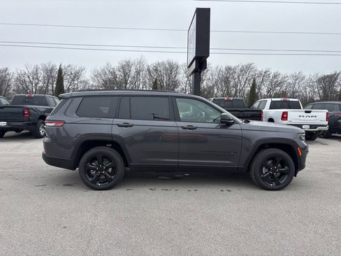 New 2025 Jeep Grand Cherokee L Limited w/ Luxury Tech Group II image 2