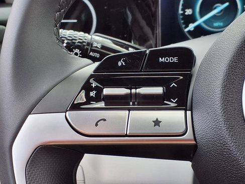 New 2025 Hyundai Elantra Limited image 21