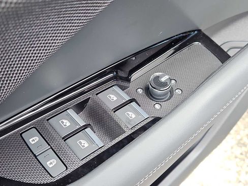 New 2026 Audi Q3 quattro 2.0T AWD/4WD image 6