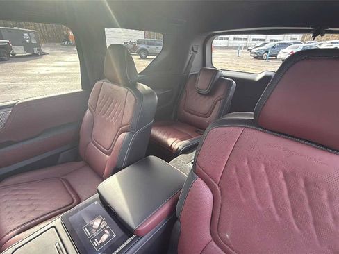 Certified 2025 INFINITI QX80 Autograph image 30