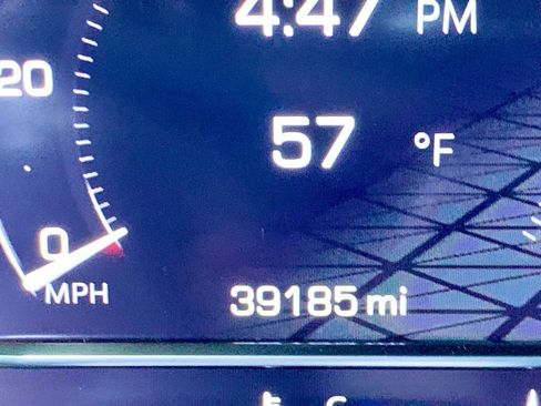 Used 2023 GMC Yukon SLT image 36