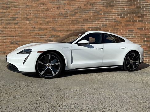 Certified 2023 Porsche Taycan image 1