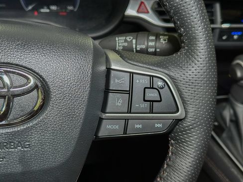 Used 2026 Toyota Sienna Platinum AWD/4WD image 40