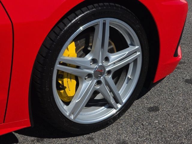 Used 2025 Chevrolet Corvette Stingray Premium Cpe w/ Z51 Performance Package RWD image 10