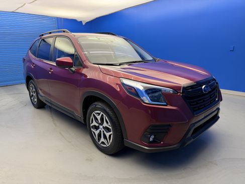 Certified 2024 Subaru Forester Premium AWD/4WD image 2
