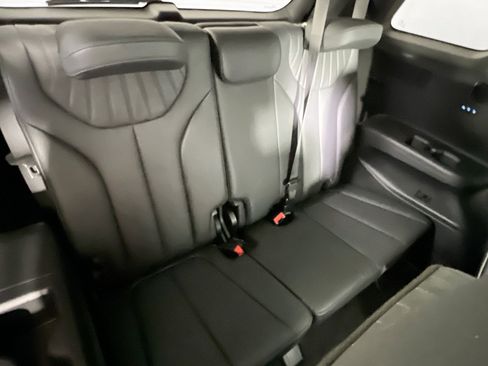 Used 2023 Hyundai Palisade Limited image 27