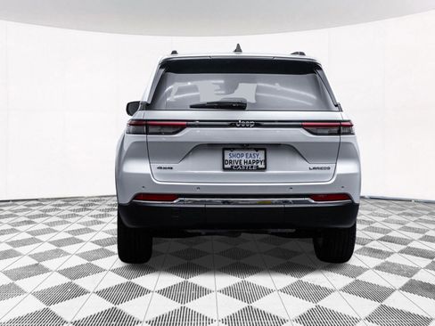 Used 2023 Jeep Grand Cherokee Laredo X image 10