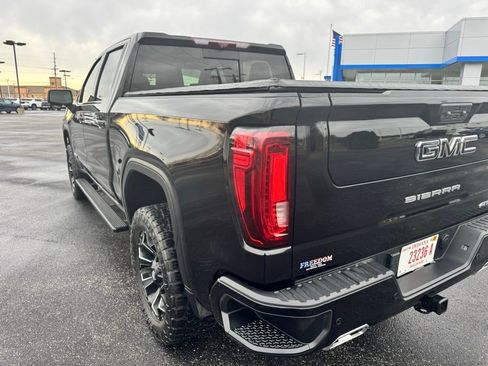 Used 2022 GMC Sierra 1500 AT4 w/ Technology Package image 10