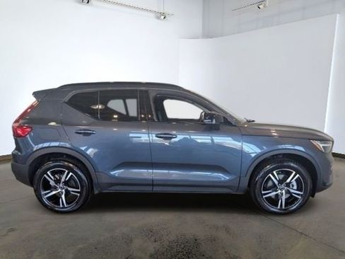 Used 2026 Volvo XC40 B5 Core w/ Climate Package AWD/4WD image 6