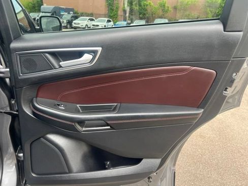 Used 2021 Ford Edge Titanium w/ Equipment Group 301A AWD/4WD image 13