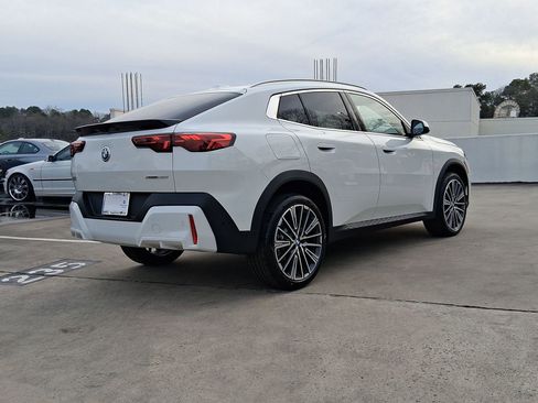 Used 2026 BMW X2 xDrive28i w/ Technology Package AWD/4WD image 9
