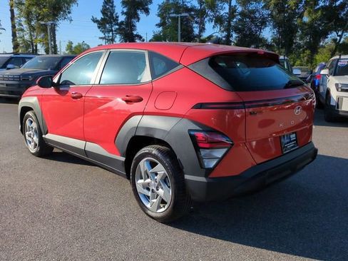Certified 2024 Hyundai Kona SE FWD image 7