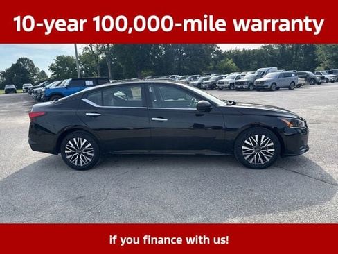 Used 2025 Nissan Altima 2.5 SV FWD image 15