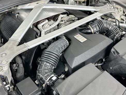 Used 2021 Aston Martin V8 Vantage Coupe image 29