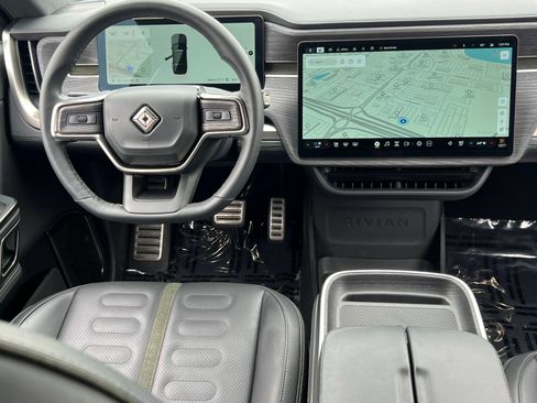 Used 2024 Rivian R1S Adventure AWD/4WD image 18