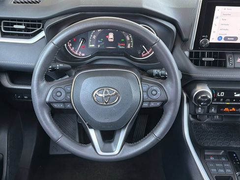 Used 2025 Toyota RAV4 XLE Premium w/ Weather Package AWD/4WD image 18