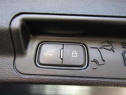 Used 2020 Ford Explorer XLT w/ Equipment Group 202A image 48